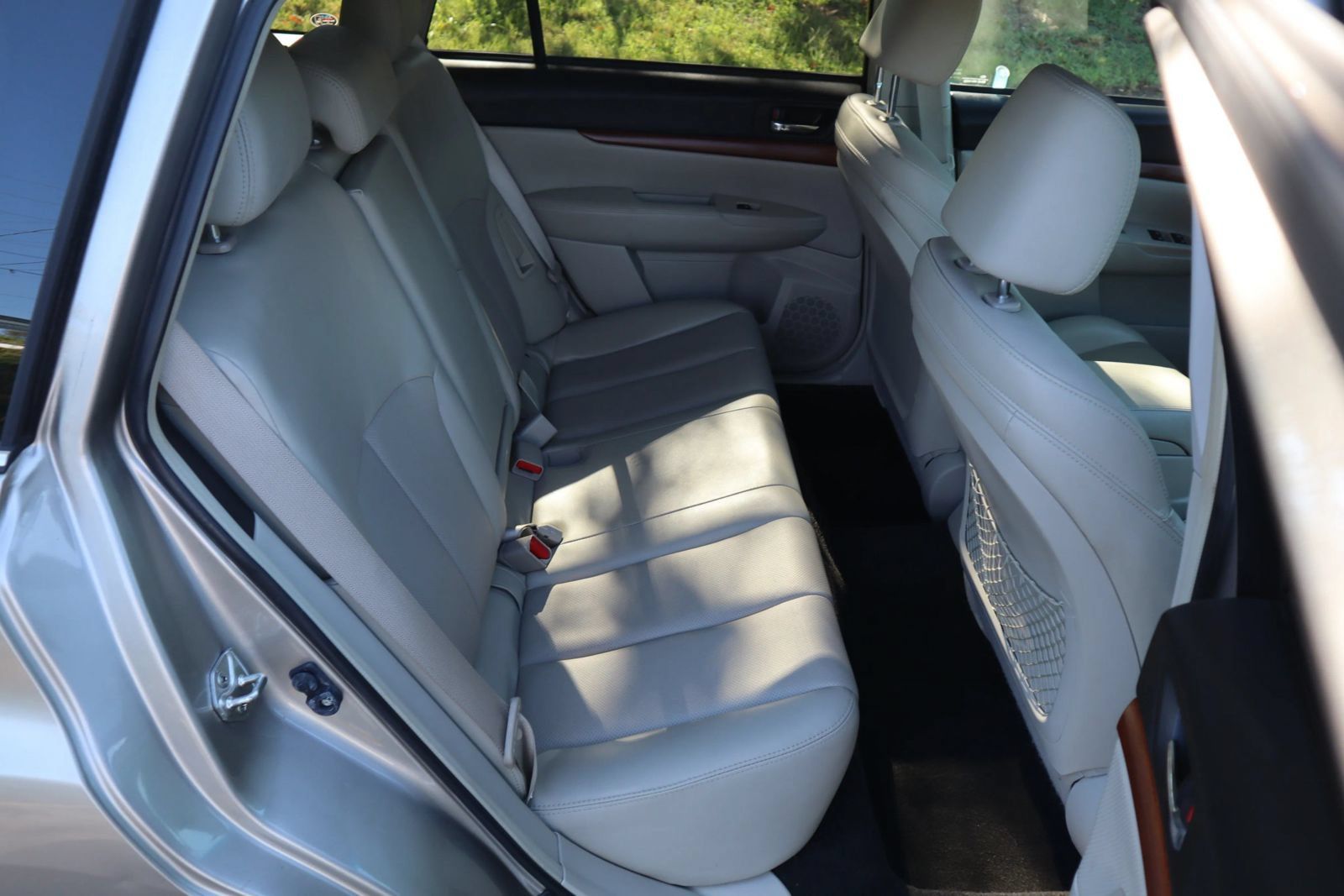 Used 2014 Subaru Outback 3.6R Limited AWD/4WD image 19