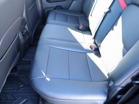 New 2026 Chevrolet Colorado Z71 w/ Technology Package image 12