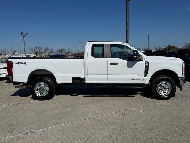 Used 2024 Ford F350 XL w/ Snow Plow/Camper Package AWD/4WD image 4