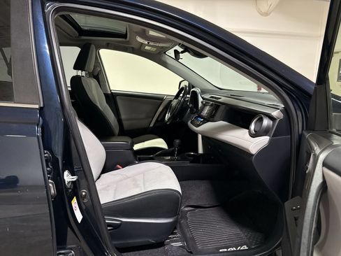 Used 2018 Toyota RAV4 XLE w/ Plus Extra Value Package AWD/4WD image 22