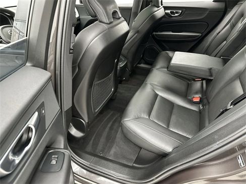 Certified 2025 Volvo XC60 B5 Plus w/ Climate Package image 23