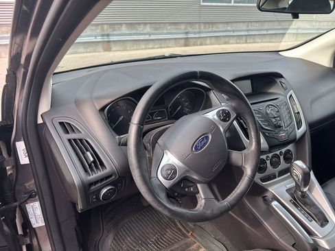 Used 2014 Ford Focus SE w/ Equipment Group 201A image 8