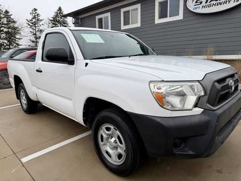 Used 2014 Toyota Tacoma 2WD Regular Cab image 2