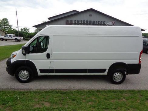 Used 2023 RAM ProMaster 2500 FWD image 2