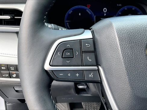 Certified 2024 Toyota Highlander Platinum AWD/4WD image 22