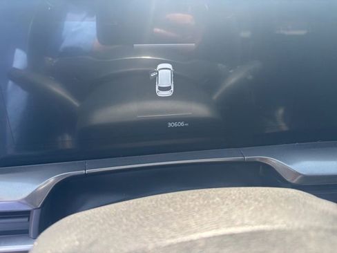 Used 2024 Kia Telluride LX FWD image 5