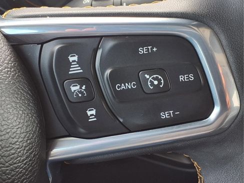 Used 2024 Jeep Wrangler Unlimited Sahara w/ Technology Group AWD/4WD image 17
