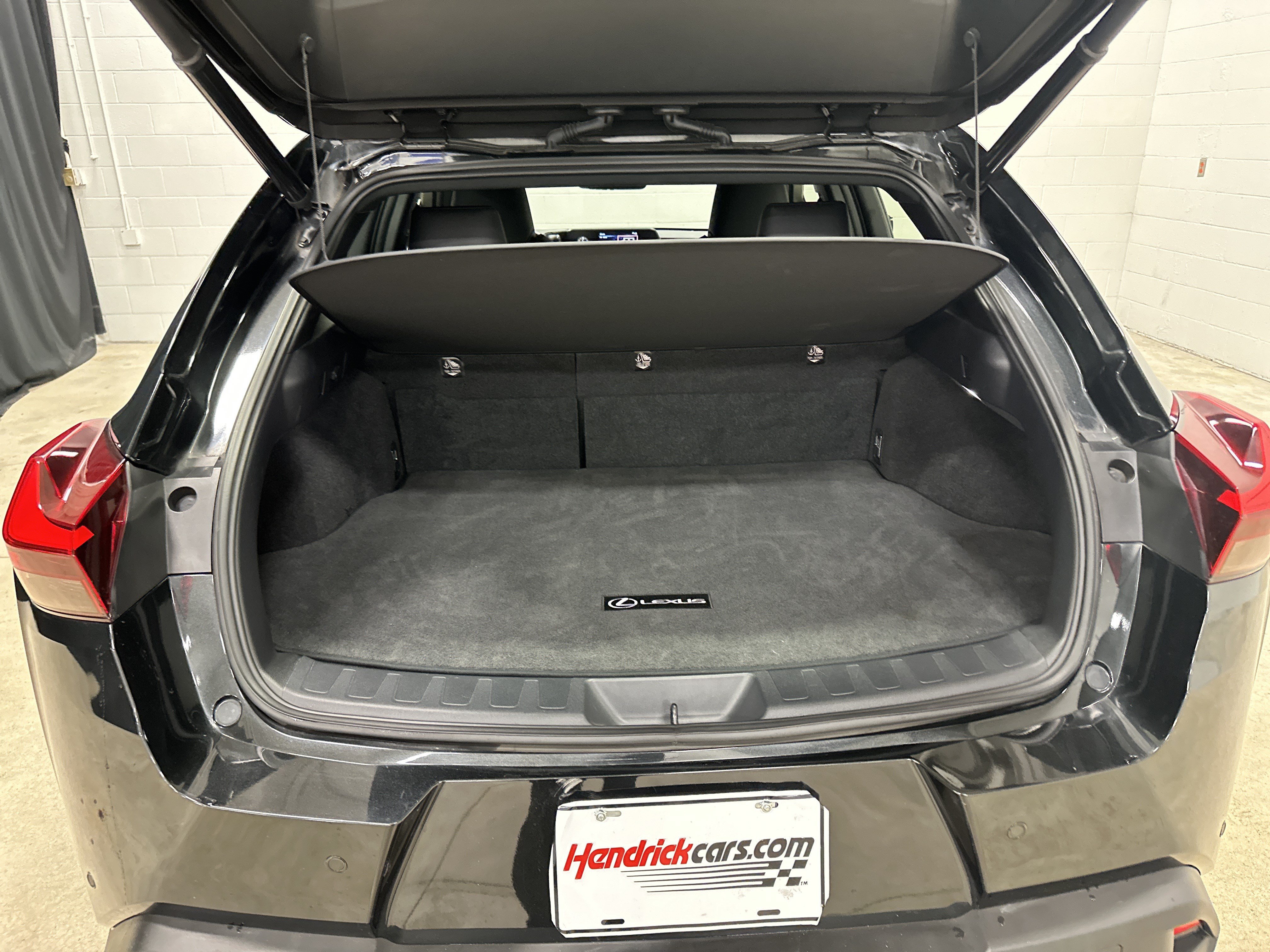 Used 2022 Lexus UX 250h w/ Premium Package AWD/4WD image 32