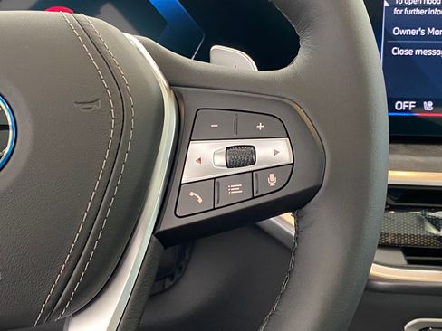 New 2026 BMW X5 xDrive50e w/ Premium Package image 30