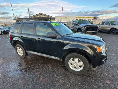 Used 2012 Ford Escape XLT image 2