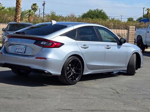 Used 2025 Honda Civic Sport image 4