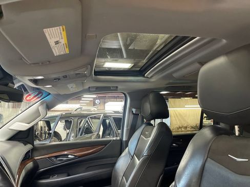 Used 2018 Cadillac Escalade ESV Premium Luxury w/ LPO, Radiant Package AWD/4WD image 13
