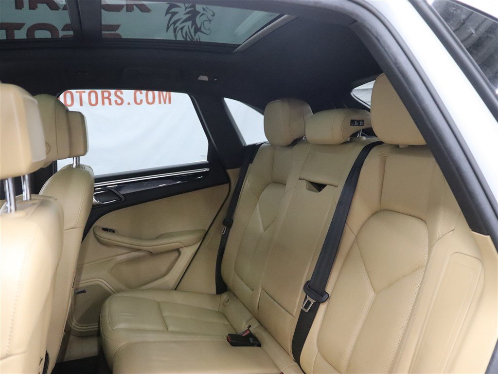 Used 2017 Porsche Macan S AWD/4WD image 16