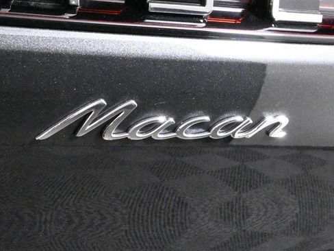 Used 2026 Porsche Macan AWD/4WD image 44