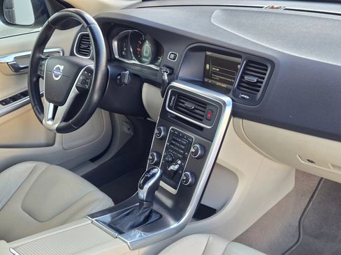 Used 2014 Volvo S60 T5 FWD image 20