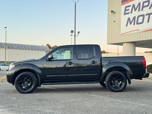 Used 2019 Nissan Frontier SV w/ Value Truck Package image 2
