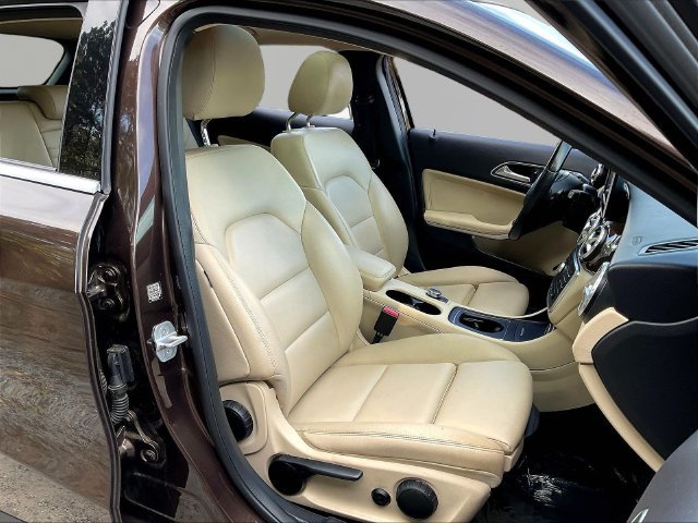 Used 2016 Mercedes-Benz GLA 250 image 30
