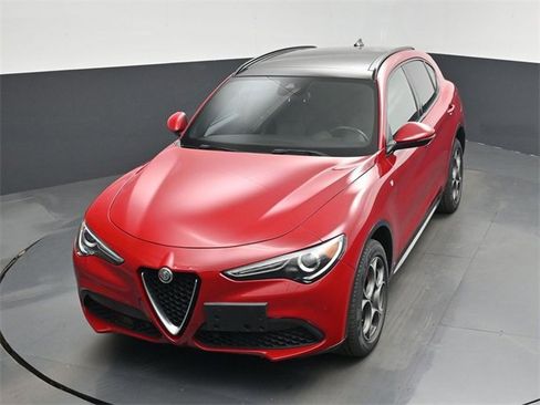 Used 2022 Alfa Romeo Stelvio Ti image 59