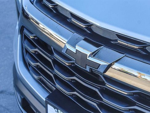 Used 2025 Chevrolet TrailBlazer ACTIV w/ Driver Confidence Package image 9