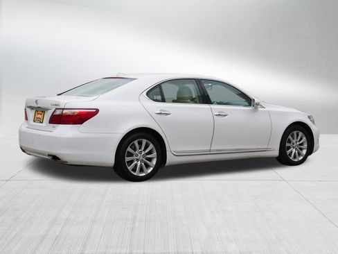 Used 2012 Lexus LS 460 AWD w/ Comfort Pkg image 7