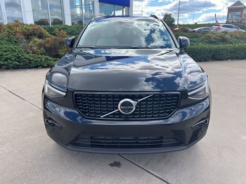 New 2026 Volvo XC40 B5 Ultra w/ Protection Package Premier AWD/4WD image 9