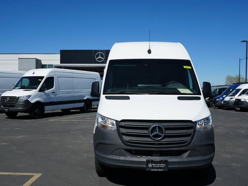 Used 2024 Mercedes-Benz Sprinter 144 Cargo image 2