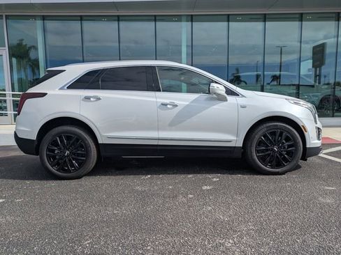 New 2026 Cadillac XT5 Premium Luxury w/ LPO, Bronce Accent Package AWD/4WD image 3