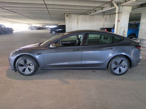 Used 2022 Tesla Model 3 Long Range image 8