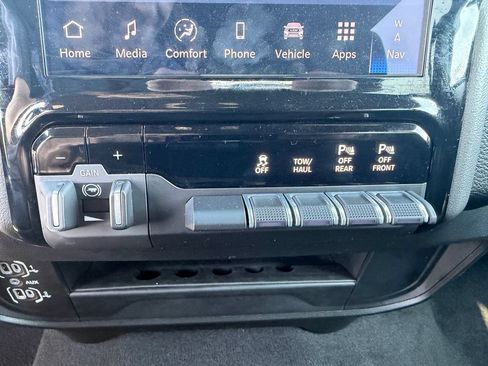 Used 2026 RAM 2500 Big Horn AWD/4WD image 8