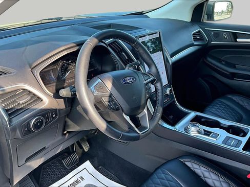 Used 2023 Ford Edge Titanium AWD/4WD image 18