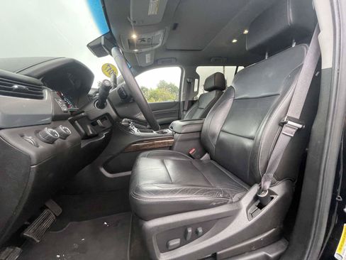 Used 2017 Chevrolet Suburban LT AWD/4WD image 18