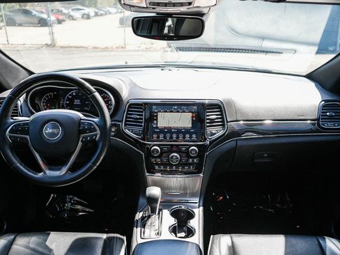 Used 2020 Jeep Grand Cherokee Overland RWD image 13
