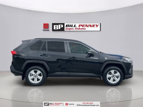 Used 2021 Toyota RAV4 XLE image 6