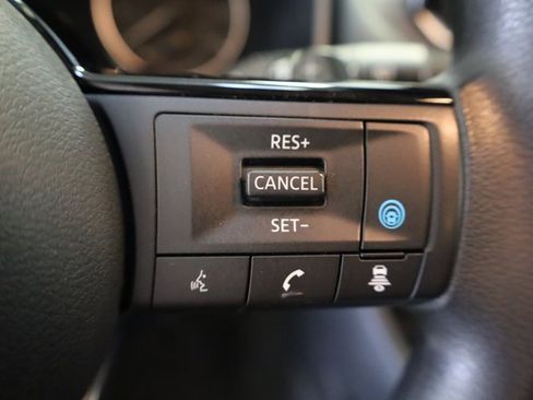 Used 2023 Nissan Rogue SV image 22