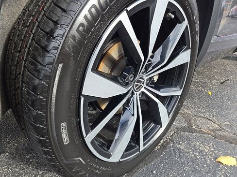 Used 2024 Volkswagen Atlas Cross Sport SEL Premium R-Line image 13