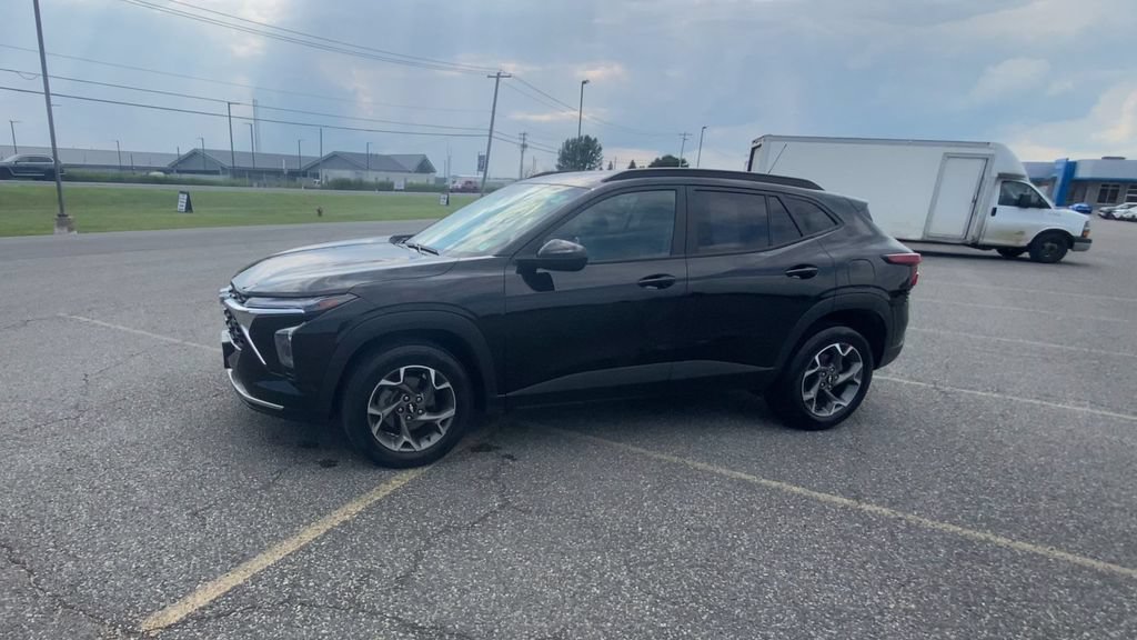 Certified 2024 Chevrolet Trax LT FWD image 4