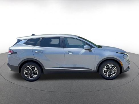 Used 2025 Kia Sportage LX FWD image 13