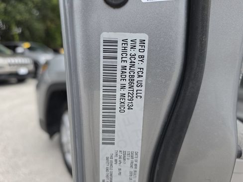 Certified 2022 Jeep Compass Latitude w/ Convenience Group FWD image 33