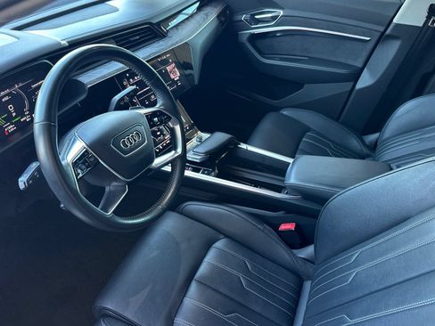 Used 2021 Audi e-tron Prestige w/ Prestige Package AWD/4WD image 10