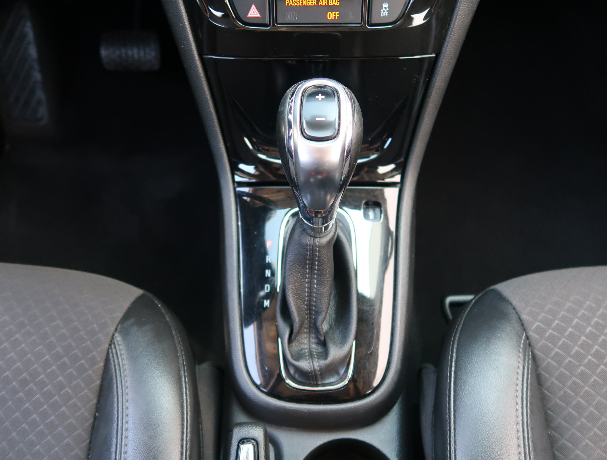 Used 2018 Buick Encore Preferred FWD image 19