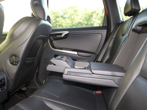 Used 2015 Volvo XC60 T6 R-Design Platinum AWD/4WD image 28