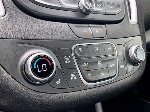 Used 2025 Chevrolet Malibu LT image 31