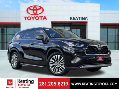 Certified 2022 Toyota Highlander Platinum