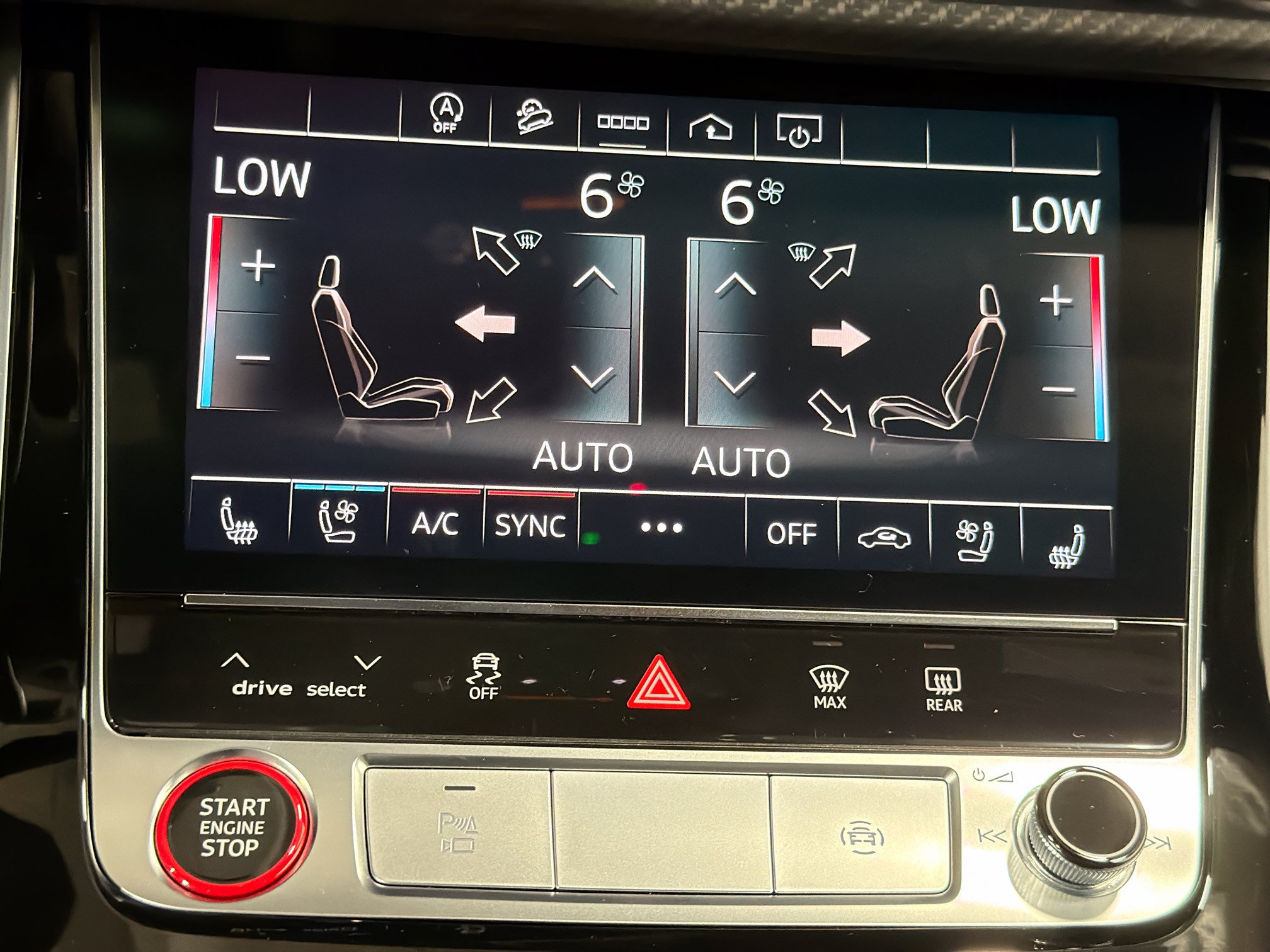Used 2023 Audi RS Q8 AWD/4WD image 33