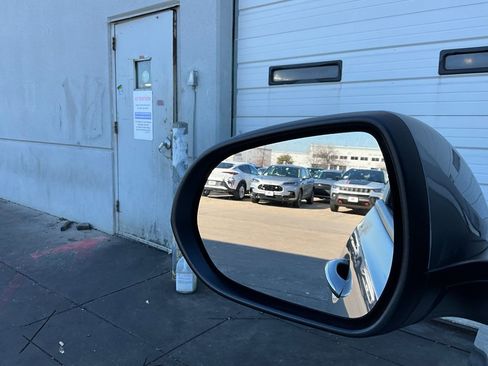 Used 2025 Buick Encore GX Preferred image 17