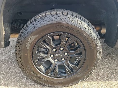 Used 2023 Chevrolet Silverado 1500 ZR2 w/ Technology Package AWD/4WD image 31