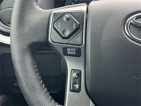 Used 2021 Toyota Tacoma SR5 image 31
