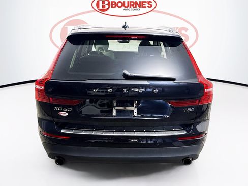 Used 2019 Volvo XC60 T5 Momentum w/ Multimedia Package AWD/4WD image 11