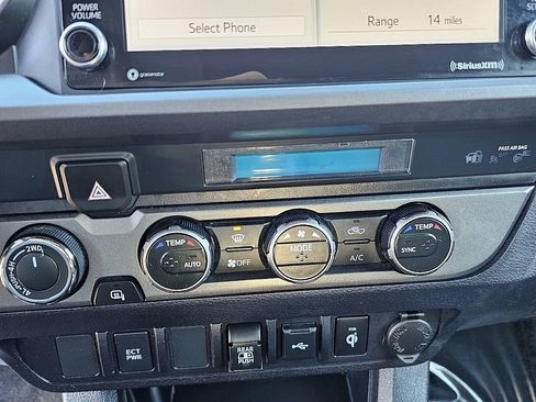 Used 2023 Toyota Tacoma TRD Off-Road image 28