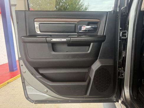 Used 2013 RAM 2500 Laramie w/ Protection Group image 17